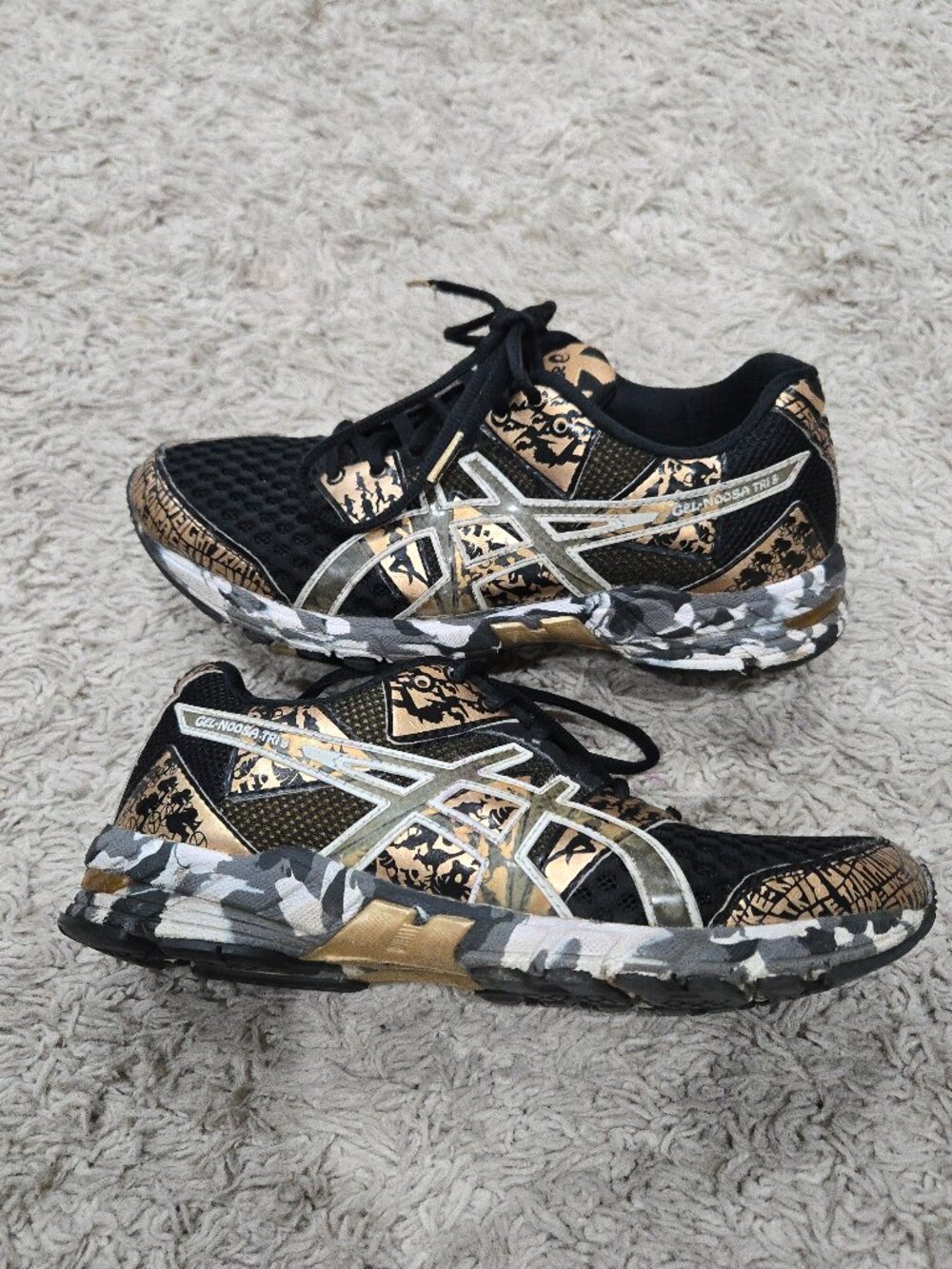 ASICS GEL-Noosa Tri 8 Black & Gold Camo Running Sneakers Trainers Shoes